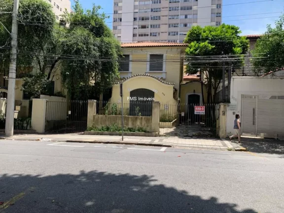 Imagem Luxuosa casa à venda em São Paulo-SP, bairro Água Branca: 3 quartos, 3 salas, 4 banheiros, 4 vagas de garagem, 400 m².