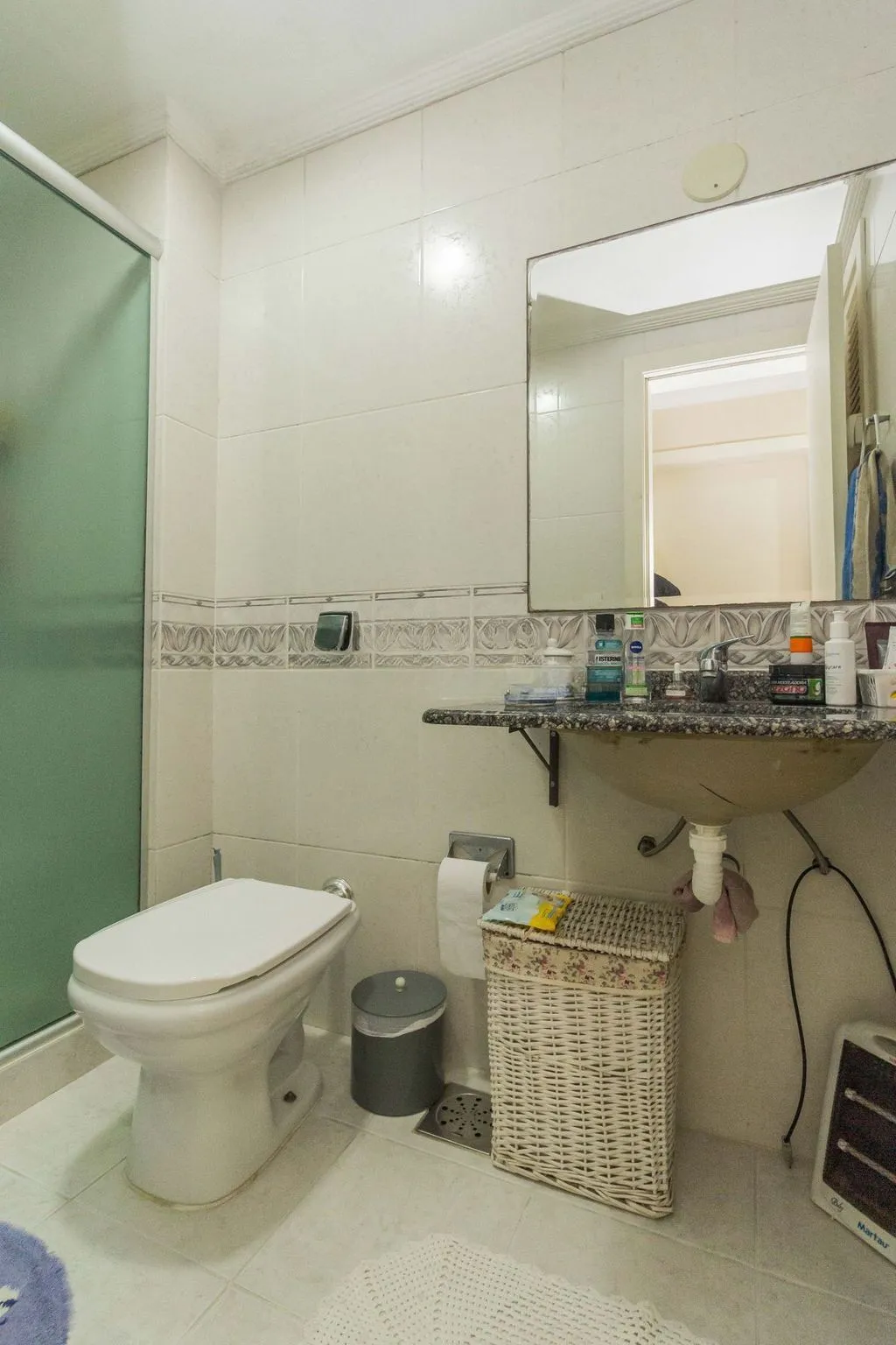 Imagem Apartamento de 3 dormitórios no bairro Jardim Itu Sabará - Porto Alegre