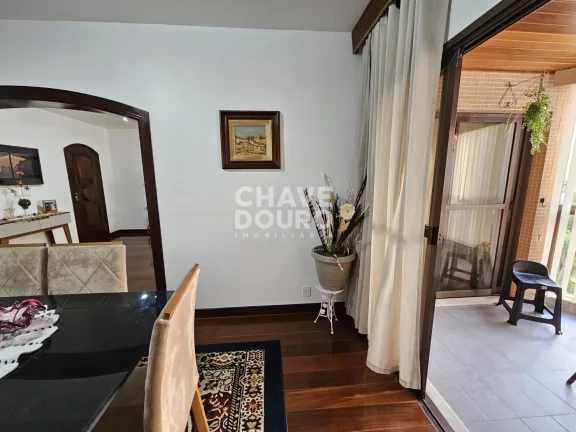 Imagem Apartamento com 4 quartos (2 suítes) 2 salas e varanda para venda em Agriões, Teresópolis RJ