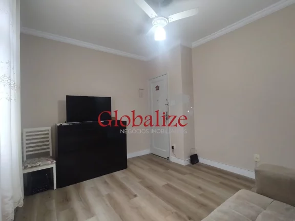 Imagem Apartamento com 2 dormitórios de frente e sacada no primeiro andar no bairro do Boqueirão em Santos (SP) por R$ 340.000,00 !