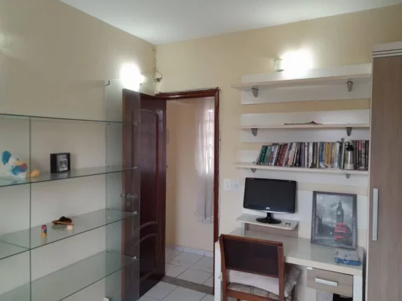 Imagem Sobrado com 3 dormitórios à venda, 180 m² por R$ 750.000,00 - Jardim Quietude - Praia Grande/SP