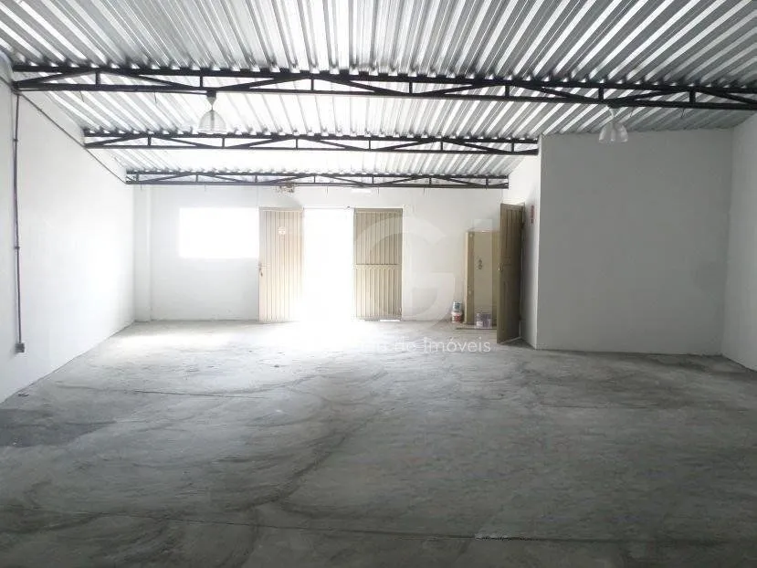 Imagem Casa Comercial com pavilhão de 294,03m² no bairro São Geraldo -Porto Alegre