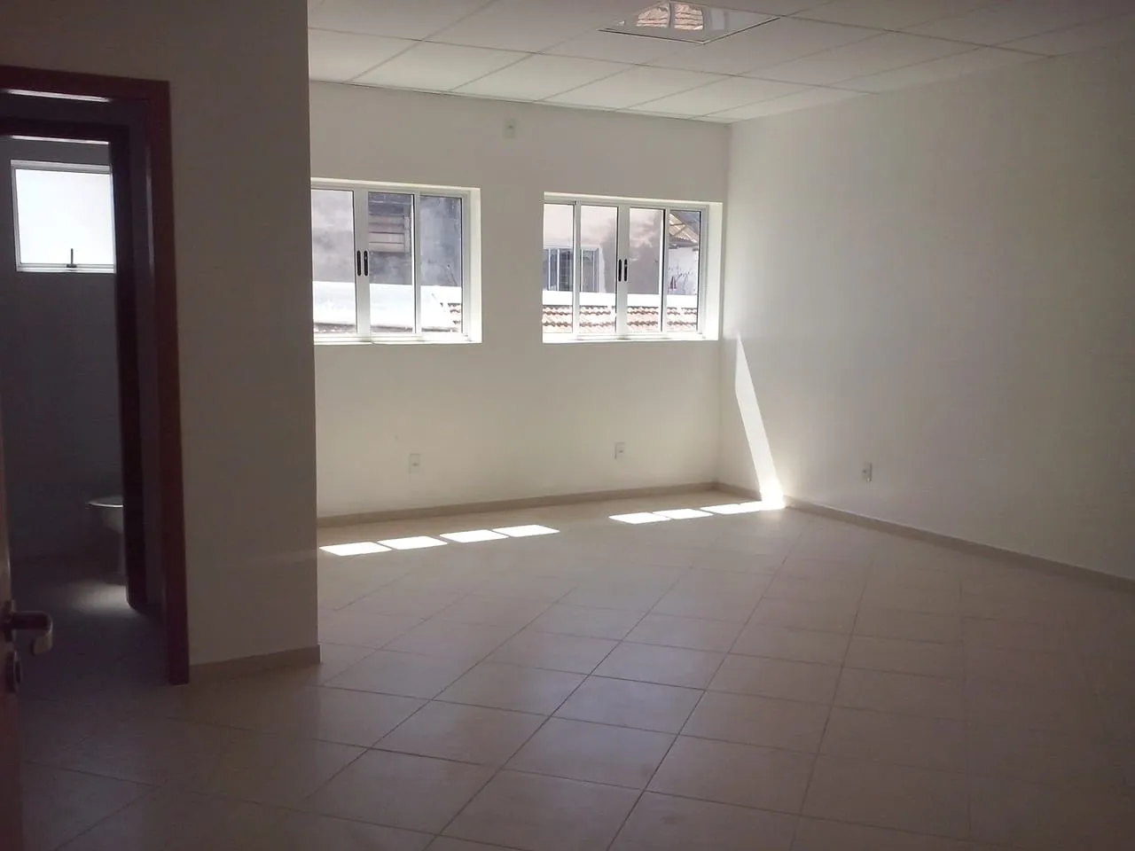 Comercial para Locação 35M², Centro, Pindamonhangaba - SP | Salas comerciais