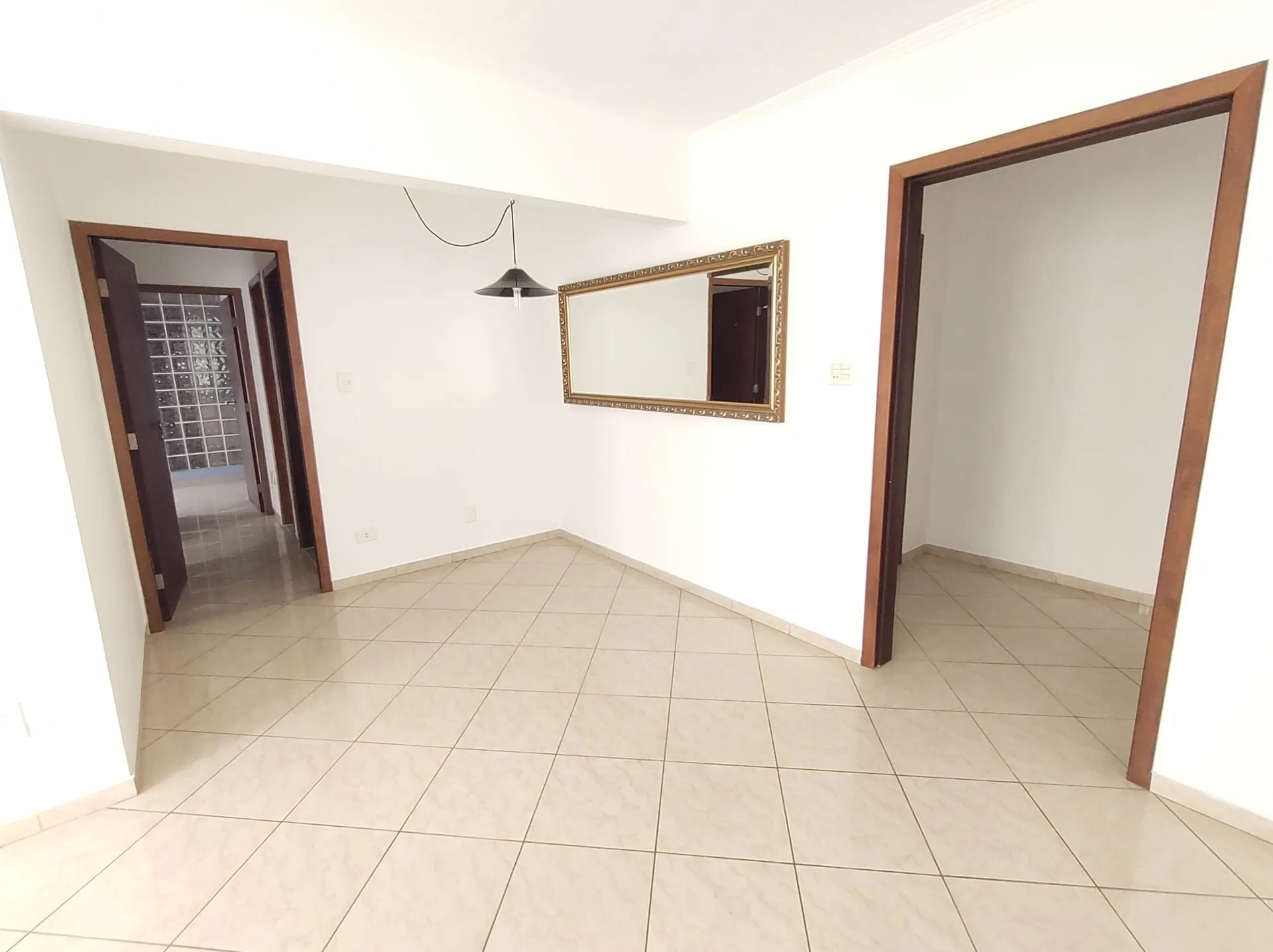 Imagem Apartamento No Jardim Paulista, 2 Dormitórios ( 1 suíte), 1 vaga de garagem ( prédio com manobrista e portaria 24hs). Excelente Localização