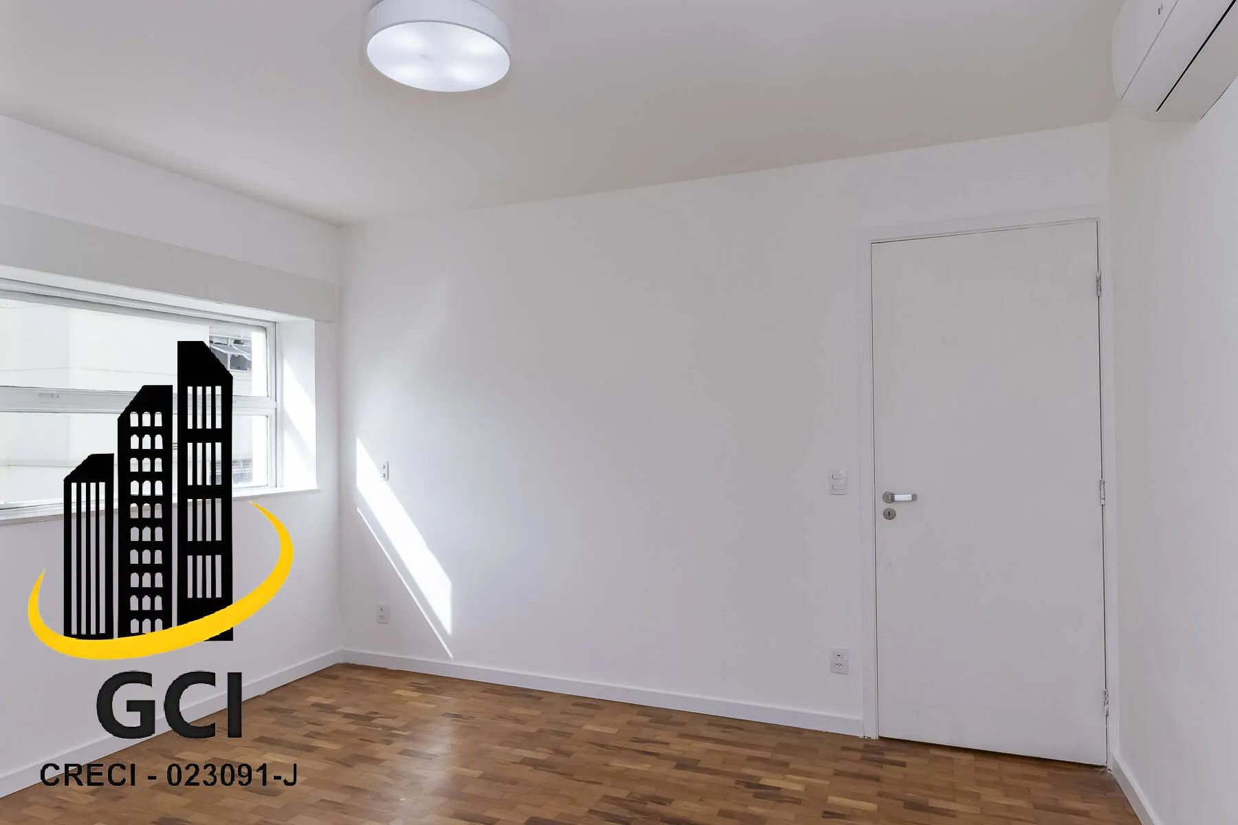 Imagem 141m2 reformado, com 3 suítes, e ao lado do Dante!