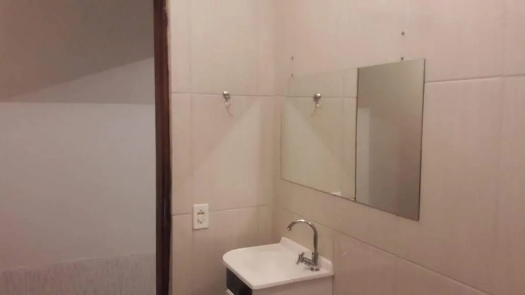 Imagem Casa a Venda em Jardim Ipanema com 2 Quartos e Garagem para 2 Carros