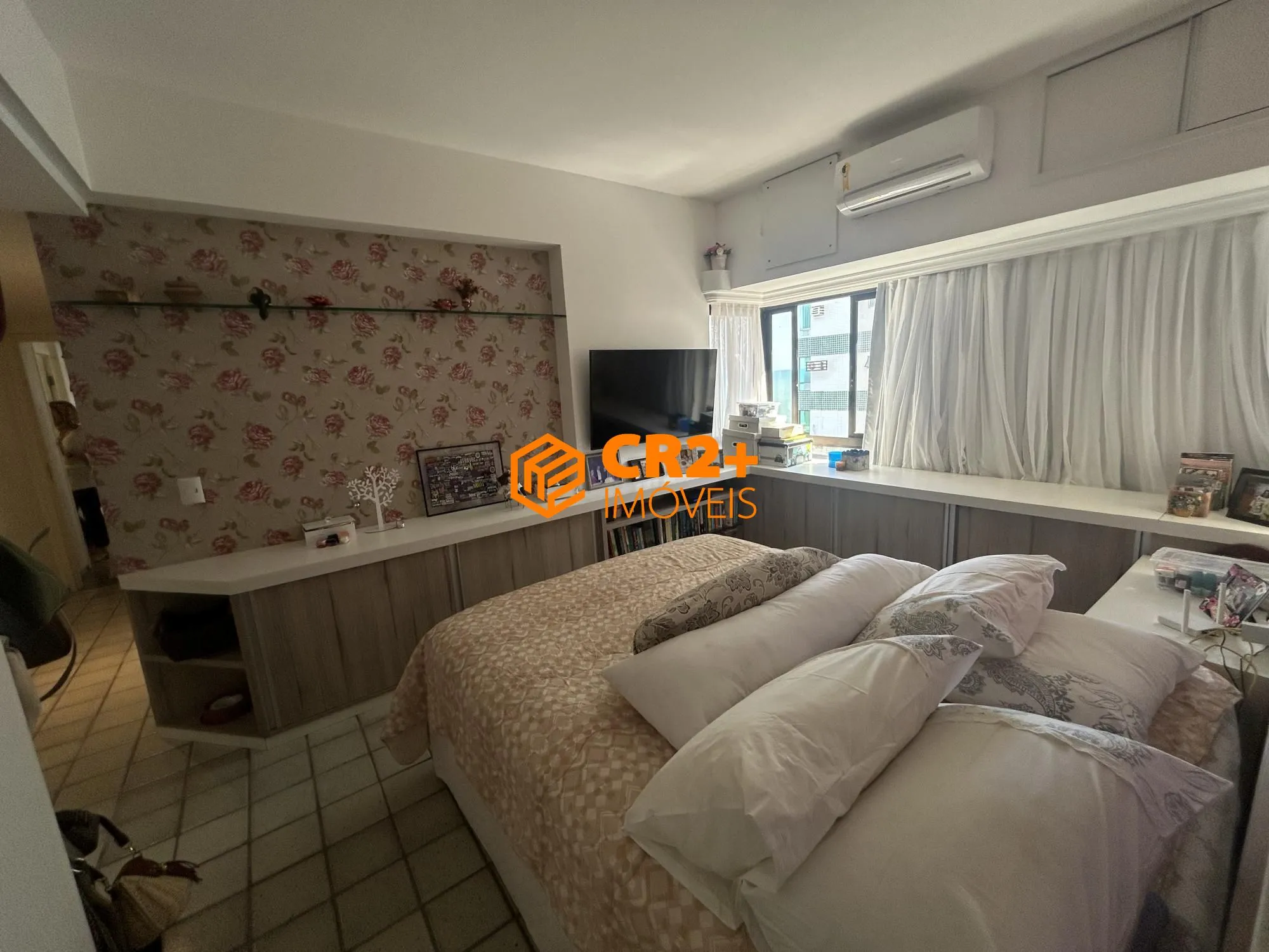 Imagem Vendo apartamento de luxo na av Boa Viagem - 200m2 - 4 quartos sendo 2 suítes e