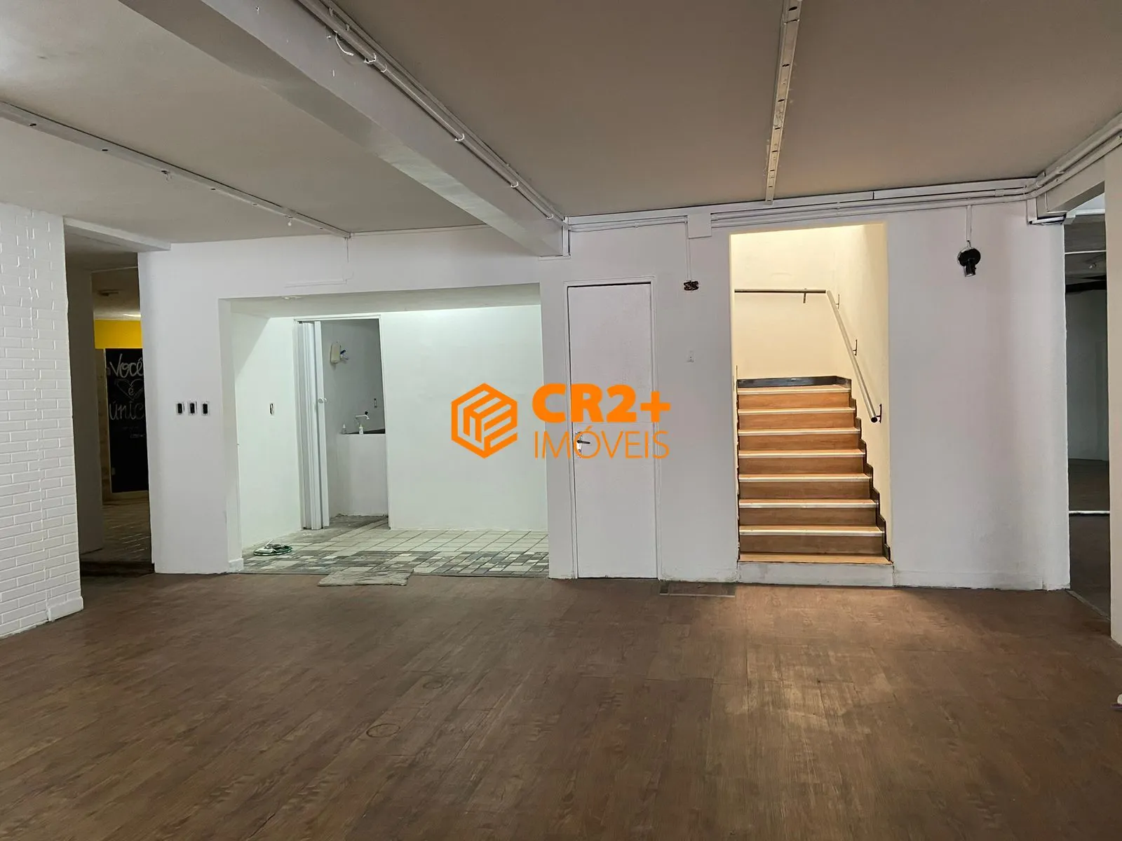 Imagem Vendo Casa de esquina em Piedade, Térreo + 1 andar, 702 metros