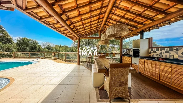 Imagem Imperdível oportunidade: Casa para venda em Armação dos Búzios-RJ, na Ferradura, com 6 quartos, 4 suítes e 900m² de área!