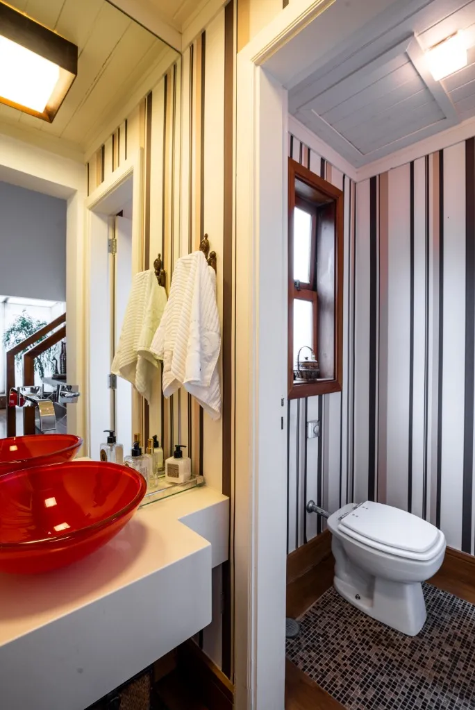 Imagem Luxuosa casa em condomínio à venda em Campos do Jordão-SP, Jardim Andirá: 4 quartos, 2 suítes, 4 banheiros, 3 vagas, 400m²!