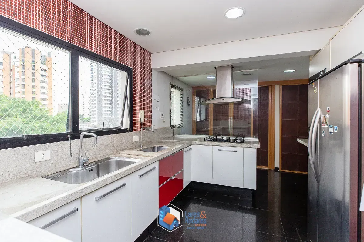 Imagem Apartamento para venda em Moema com 3 quartos, sendo 3 suítes, 202m²