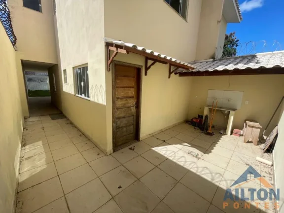 Imagem Casa Duplex com 3 Quartos à Venda em Itapebussu - Guarapari/ES