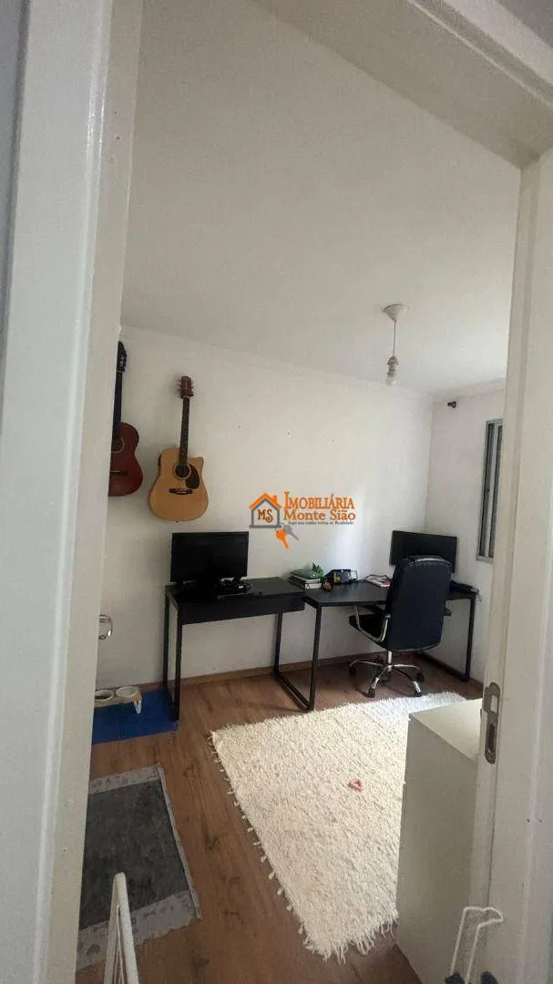 Imagem Apartamento com 2 dormitórios à venda, 47 m² por R$ 255.000,00 - Água Chata - Guarulhos/SP