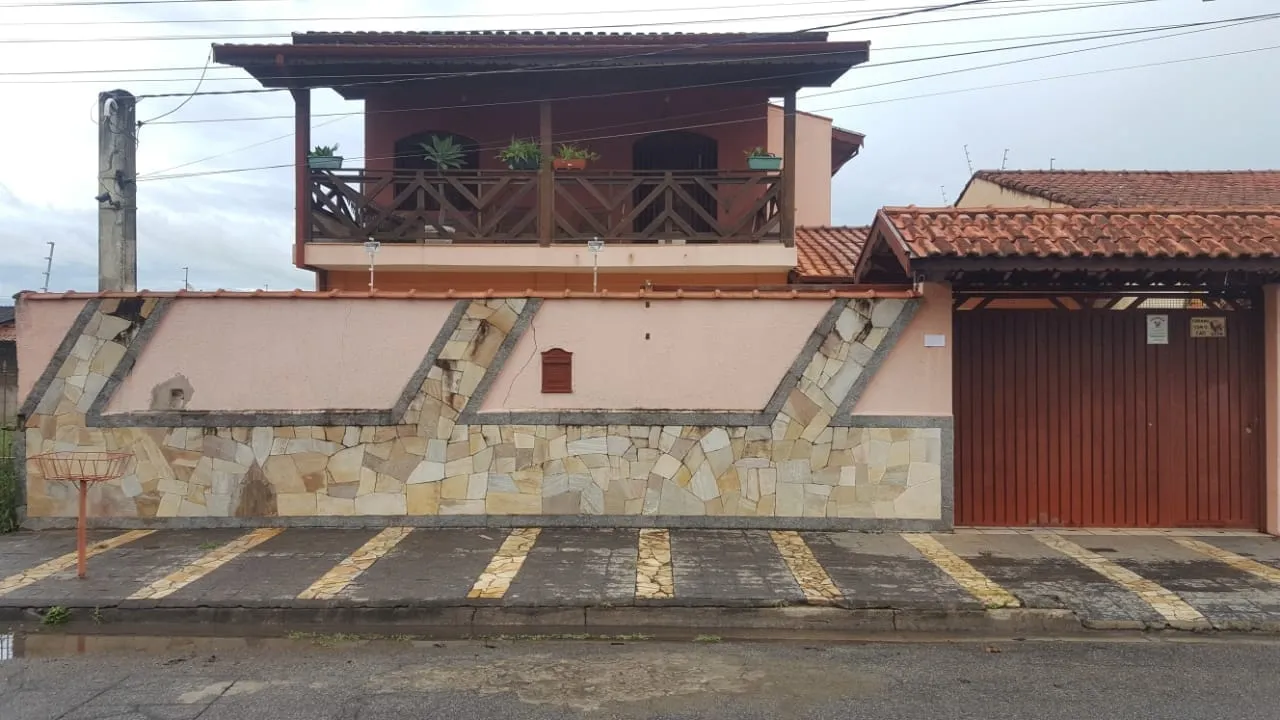 Imagem Casa à venda 3 Quartos, 1 Suite, 2 Vagas, 324M², Parque São Domingos, Pindamonhangaba - SP