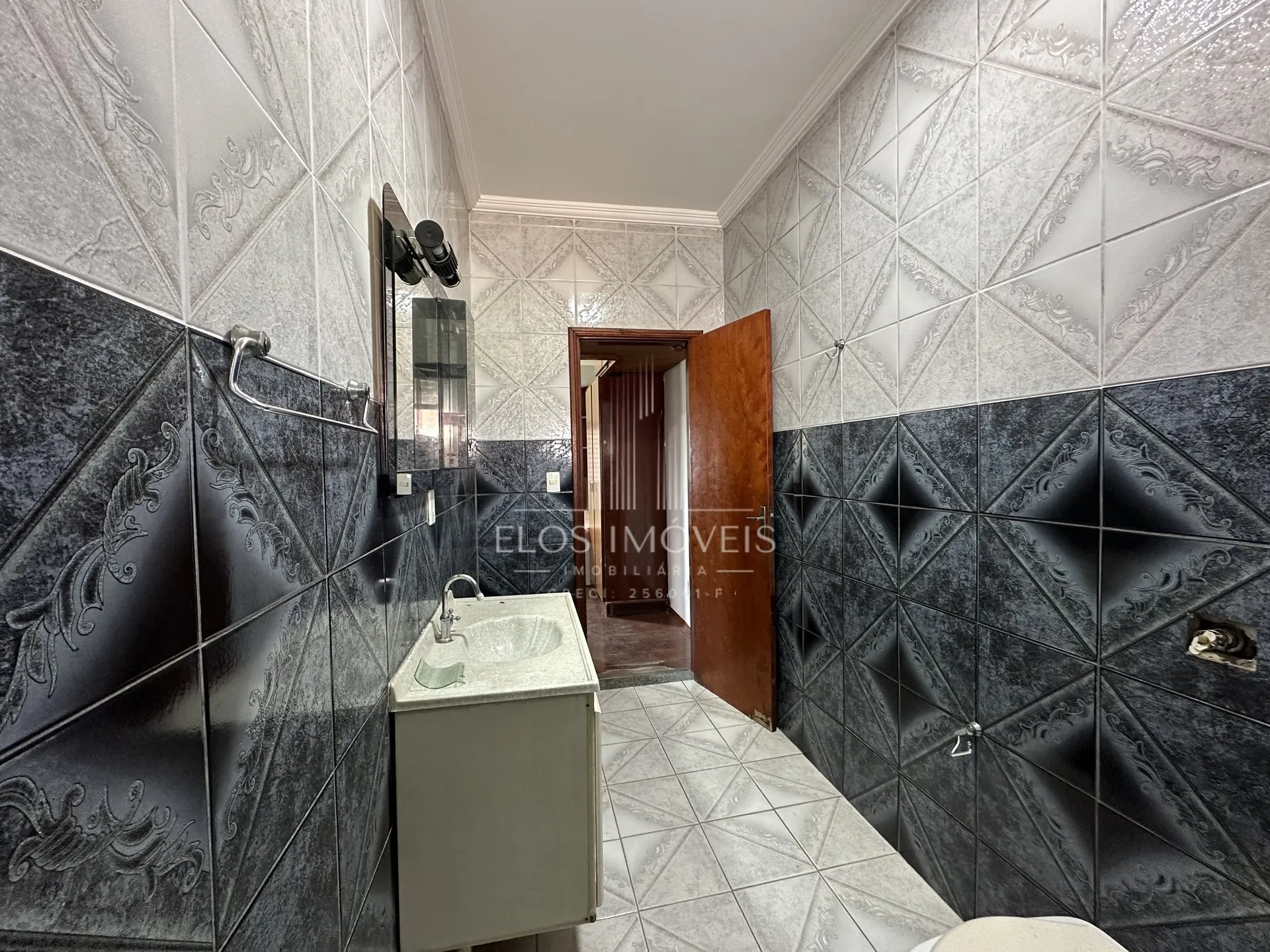 Imagem Sobrado de 5 quartos, 434m² no bairro Vila Queiroz, em Limeira