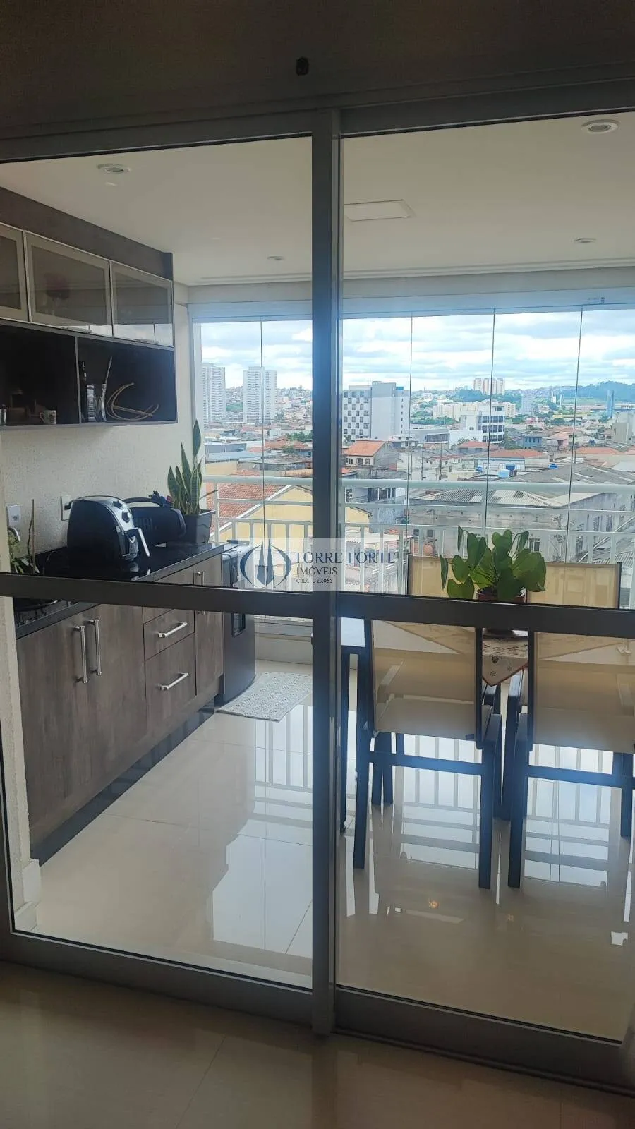 Imagem Maravilhoso Apartamento com 3 dormitórios na Vila Carrão 