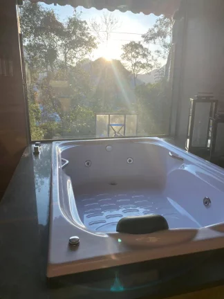 Imagem Linda casa a venda em área nobre da cidade de Nova Friburgo.