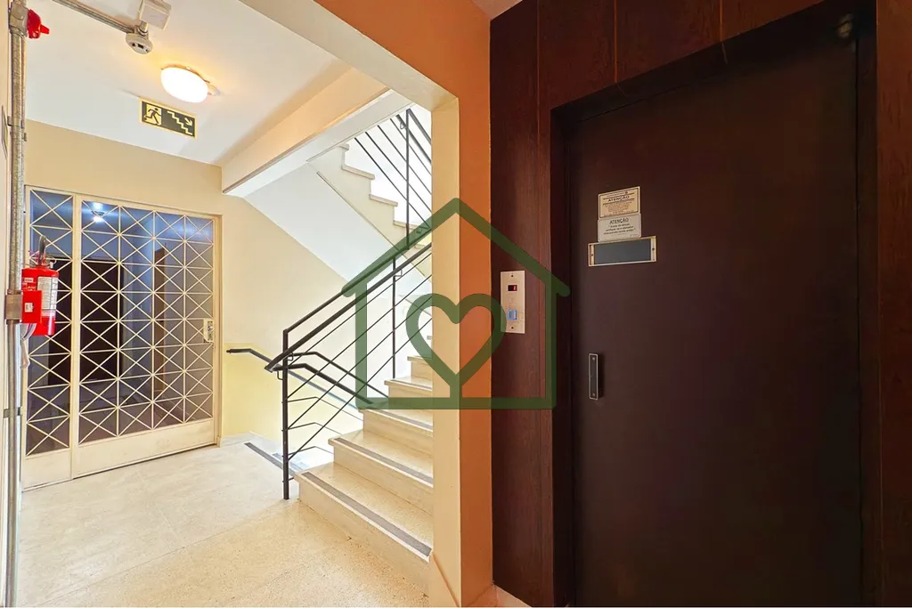 Imagem Localizado na Rua Senhor dos Passos, este apartamento de 114,63m² de área útil combina amplitude,...