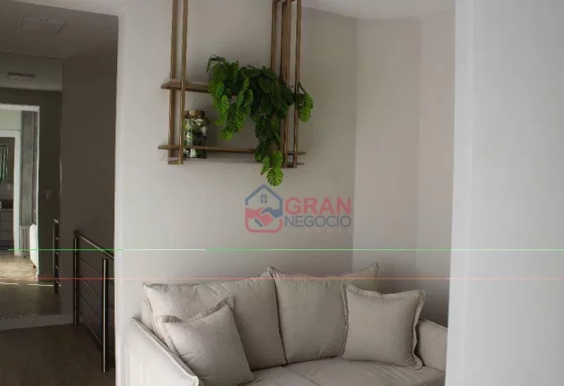 Imagem Sobrado Triplex em condomínio com 3 quartos à venda no Vista Alegre