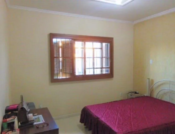 Imagem Casa para Venda - 166m², 3 dormitórios, sendo 1 suites, 4 vagas - Vila Márcia