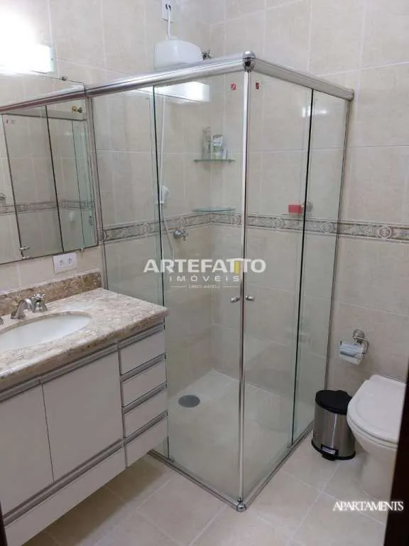 Imagem Casa com 3 quartos, 201m2, no bairro Prolongamento Jardim Ângela Rosa