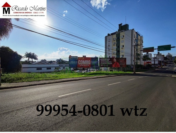 Terreno à Venda, 942 m² em Michel - Criciúma