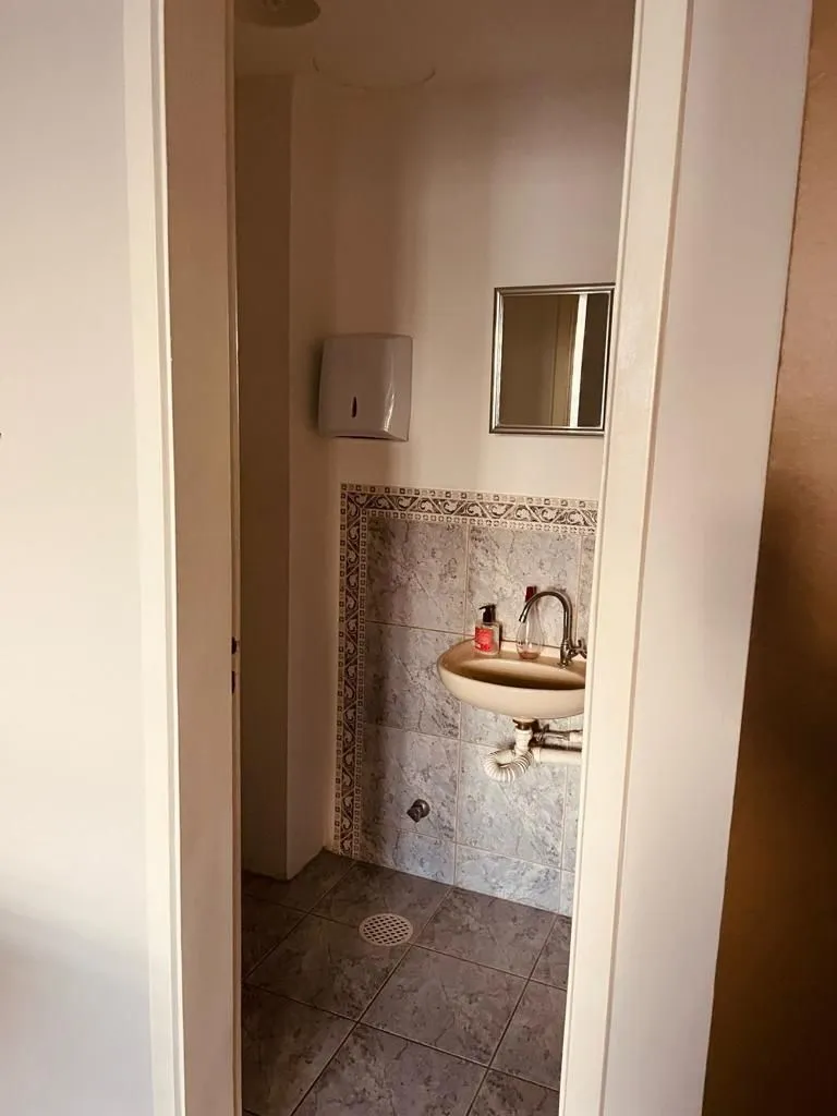 Imagem Sala comercial à venda em Porto Alegre, Moinhos de Vento, 32.71m2