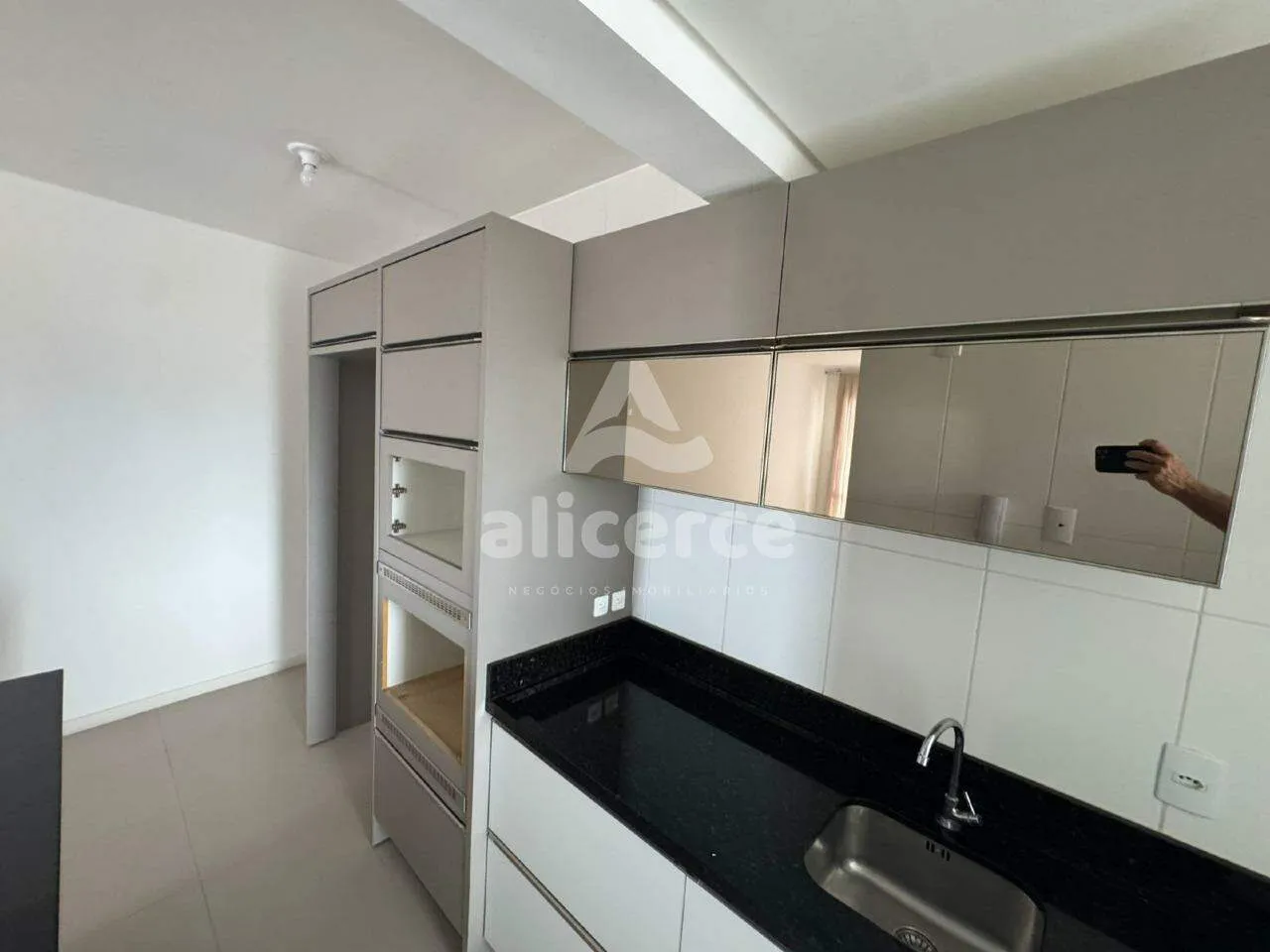 Imagem Apartamento Semi Mobiliado à Venda em Palhoça - ideal para quem busca conforto, modernidade e praticidade no dia a dia.