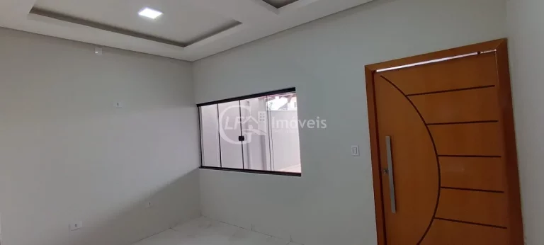 Imagem Casa à Venda em Campo Grande-MS 3 quartos, 1 suíte, 1 sala, 3 vagas de garagem, 98m² - Vila Santo Amaro!