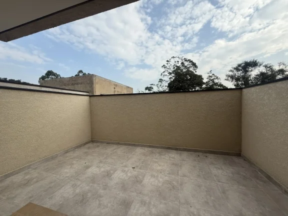 Imagem Linda Casa à Venda no Condomínio Villas do Jaguarí.