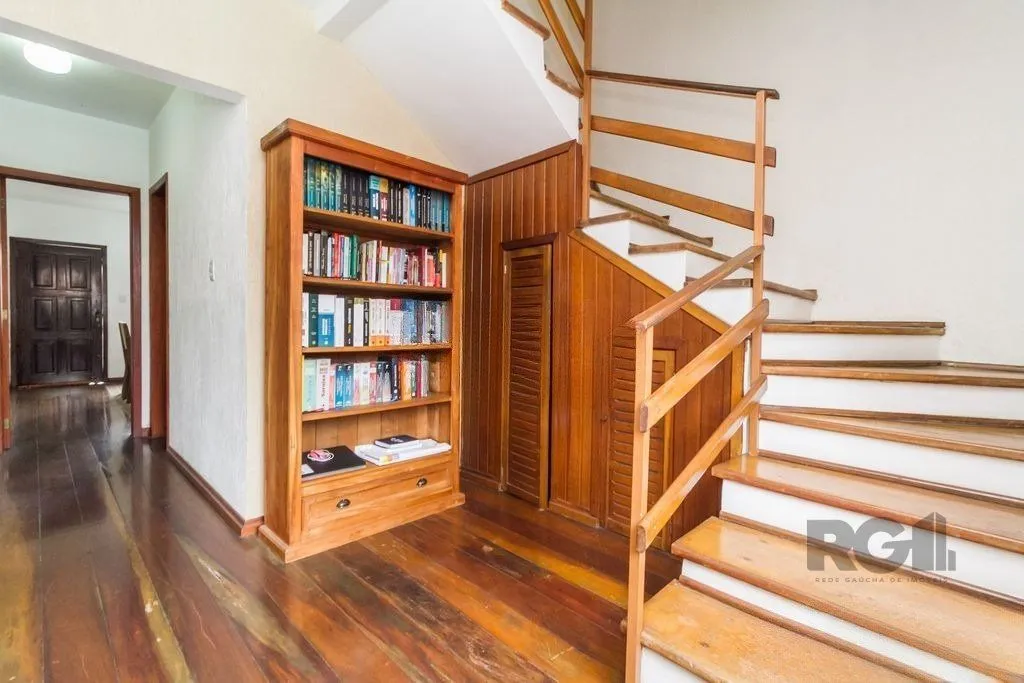Imagem Casa 4 dormitórios no bairro Aberta dos Morros