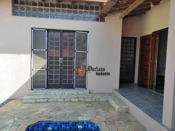 Imagem Chácara em Jundiaí, com ampla casa, escritório, galpão, área de lazer, piscina, bosque.