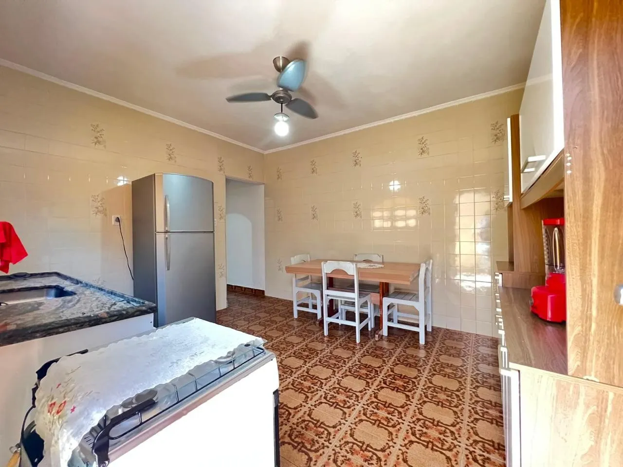 Imagem Casa para Venda em Praia Grande, Maracanã, 2 dormitórios, 1 suíte, 1 banheiro, 2 vagas