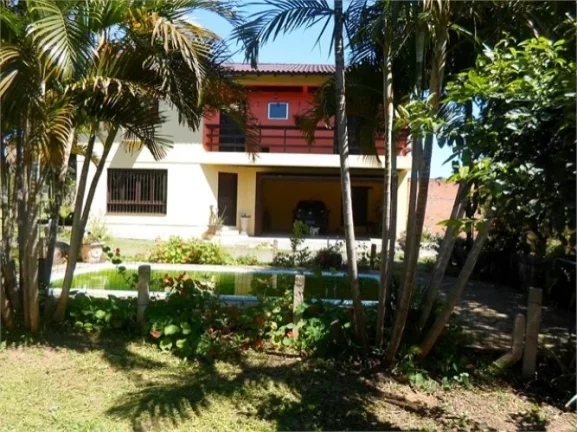 Imagem Belíssimo Sobrado em condomínio fechado, Centro de Águas Claras / Viamão