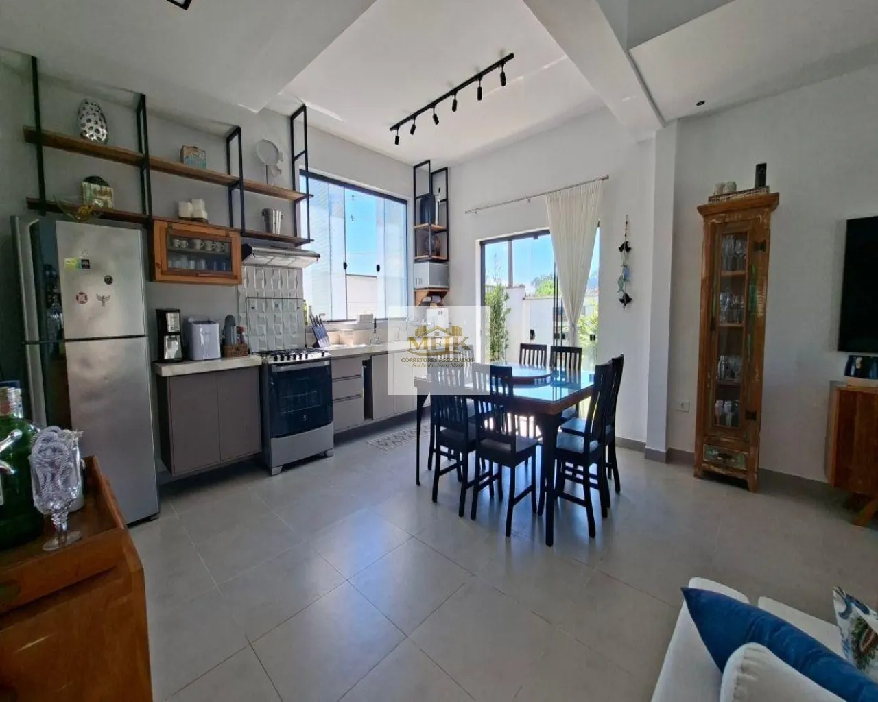 Imagem Casa com 4 quartos à venda no Atami ,SOBRADO, CASA NO LITORAL