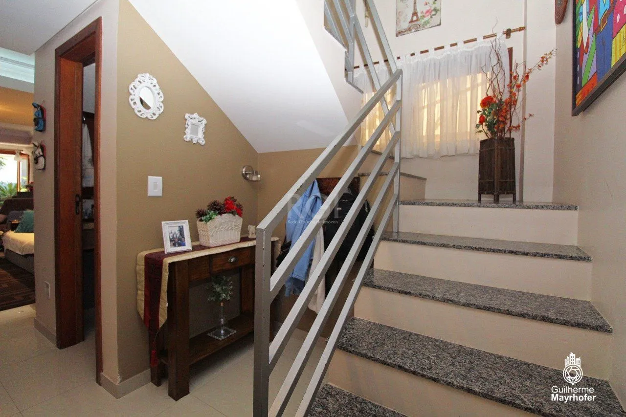 Imagem Casa para Venda - 227.93m², 3 dormitórios, 1 suite, 2 vagas - Chácara das Pedras
