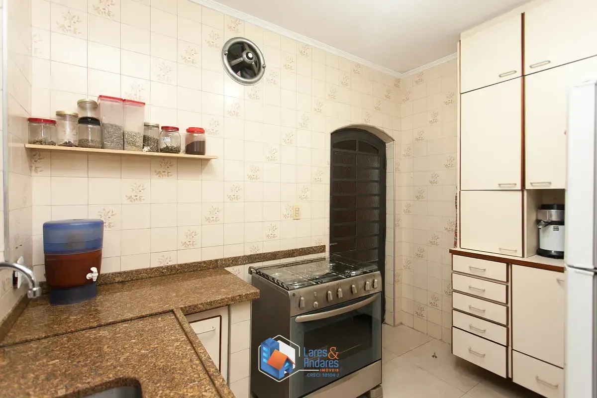 Imagem Sobrado para venda em São Domingos com 3 quartos, sendo 1 suíte, 164m²
