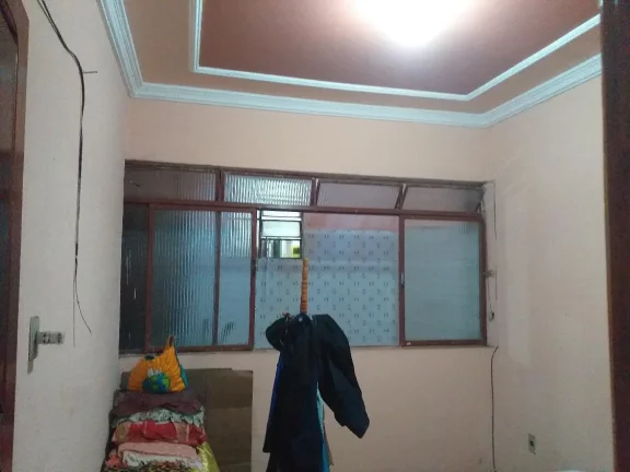 Imagem CASA DE QUATRO QUARTOS NO CARIRU