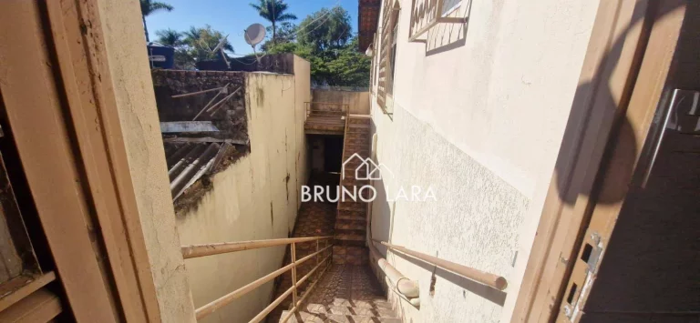 Imagem Casa disponível para locação. Centro - Igarapé/MG.