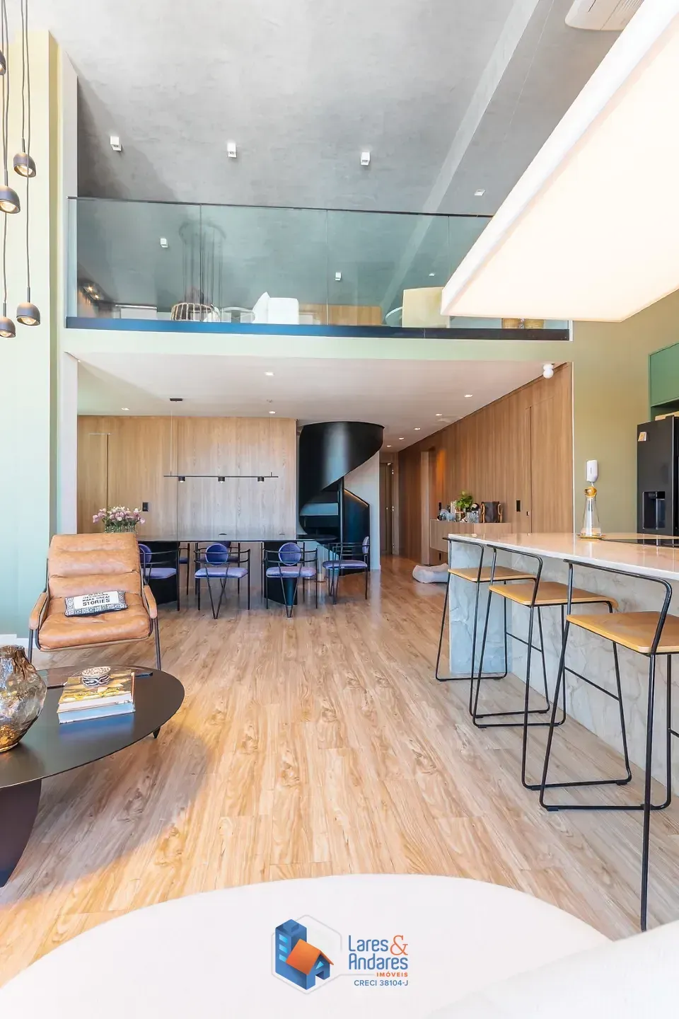 Imagem Duplex para venda em Pinheiros com 2 quartos, sendo 2 suítes, 130m²