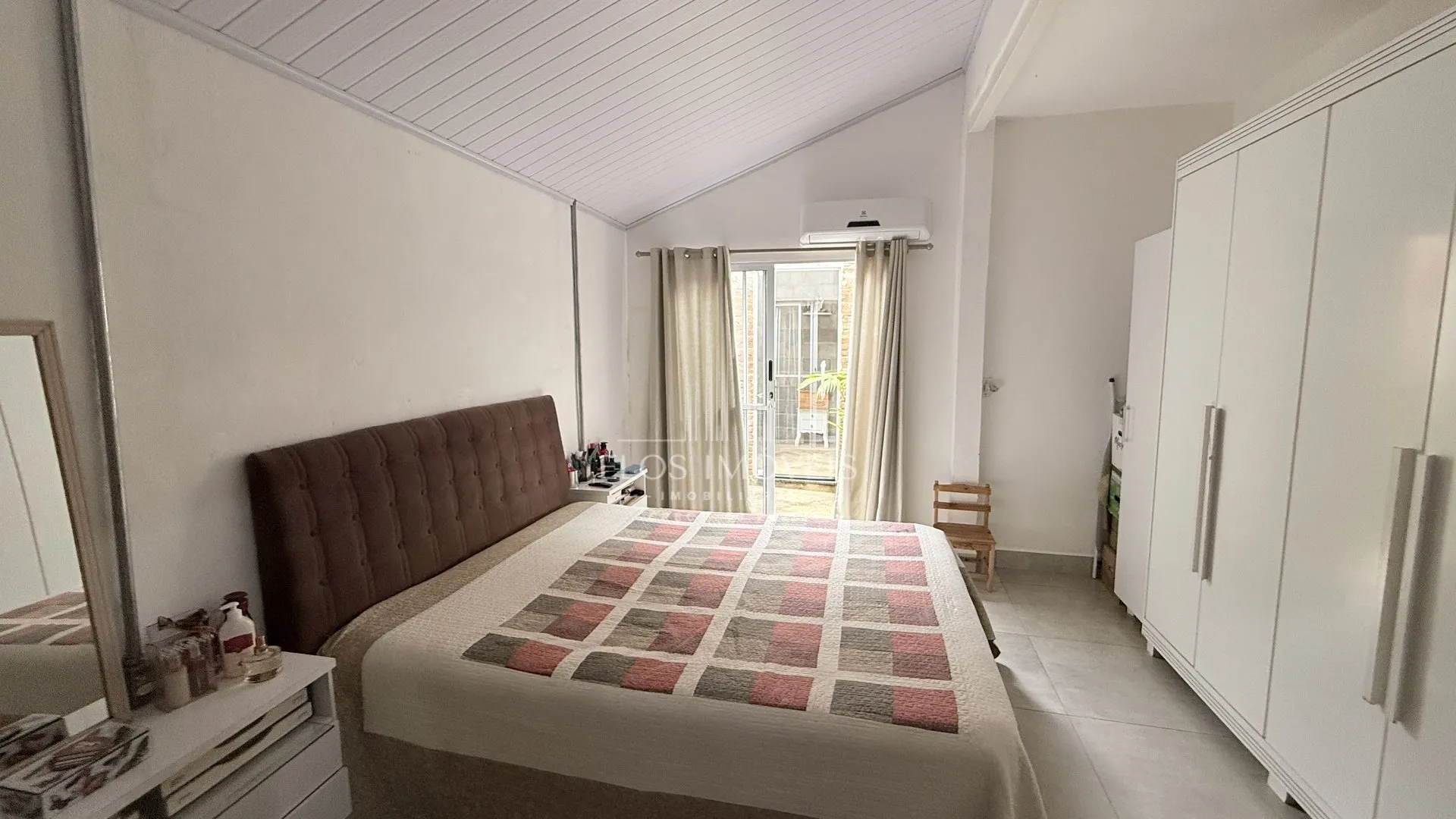 Imagem Chácara de 3 quartos, 1000m² no bairro Bairro dos Pires, em Limeira