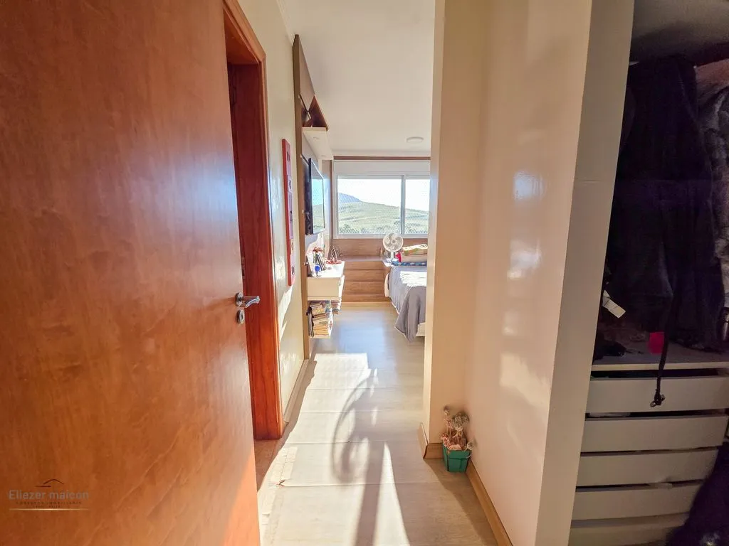 Imagem Casa com piscina a venda em condomínio fechado em Poços de Caldas