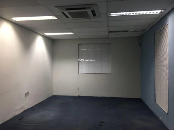 Imagem Casa Comercial de 350m² de Área para Locação em Cerqueira César