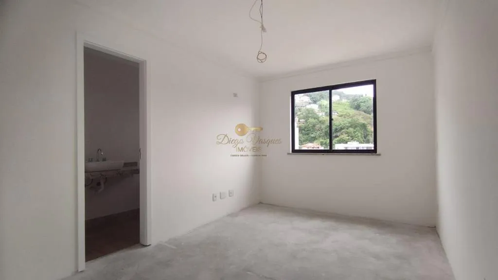 Imagem Cobertura para Venda em Teresópolis / RJ no bairro Agriões