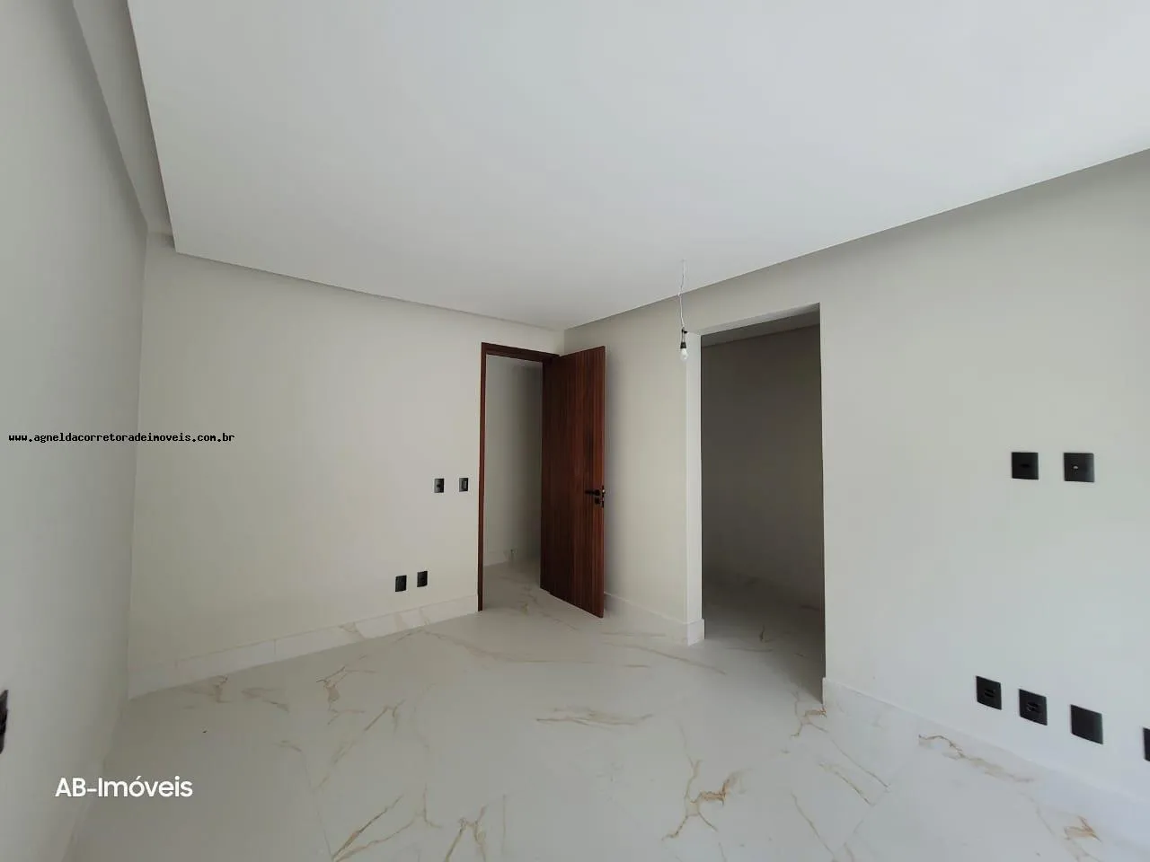 Imagem Casa em Condomínio para Venda em Natal, PONTA NEGRA, 5 dormitórios, 5 suítes, 6 banheiros, 5 vagas