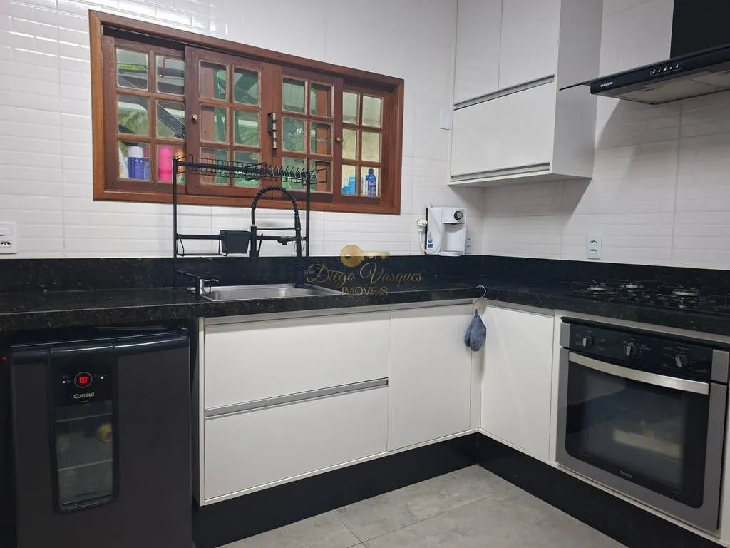 Imagem Casa em Condomínio para Venda em Teresópolis / RJ no bairro Cascata dos Amores