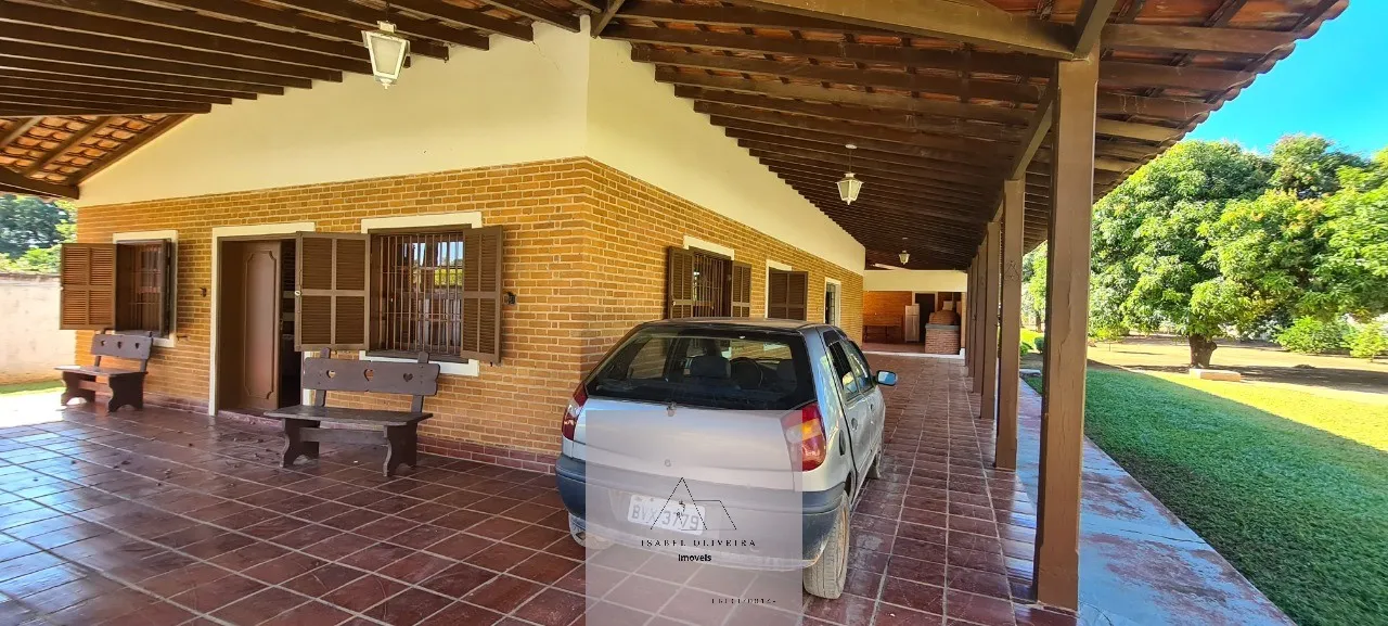 Imagem Maravilhosa Chácara à Venda em Itu-SP: 4 Quartos, 1 Suíte, 3 Salas, 3 Banheiros, 3 Vagas de Garagem