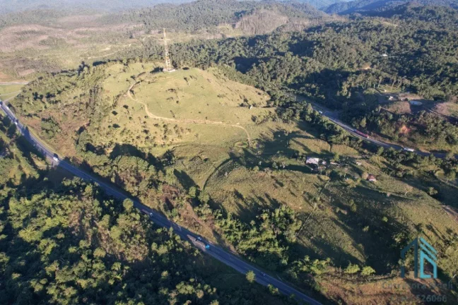 Imagem Chácara com 02 casas bem localizada, apenas 70km de Curitiba em Campina Grande do Sul PR