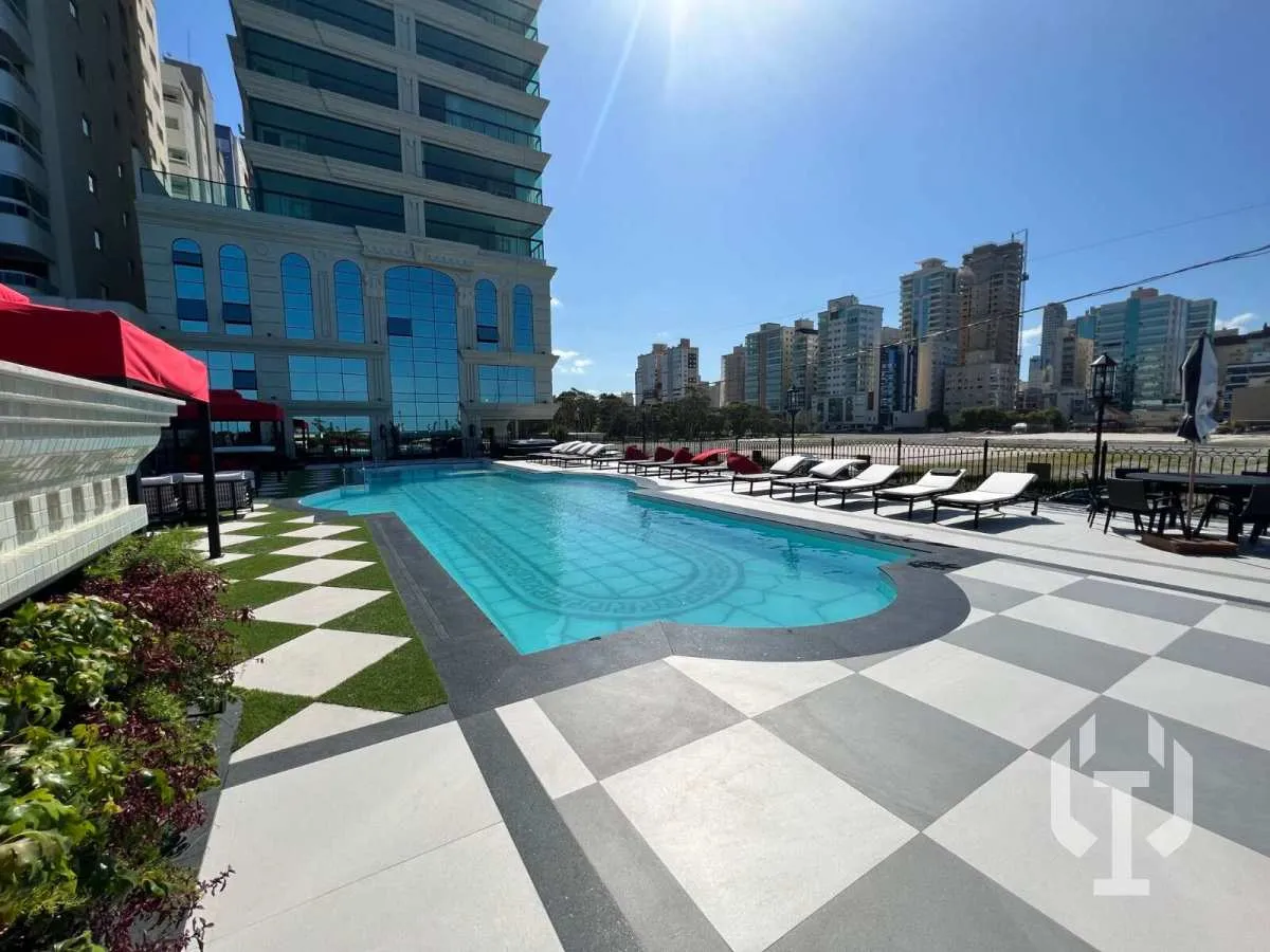 Imagem Apartamento à venda, no CARTIER em Itapema, Meia Praia, com 4 quartos, 180m2