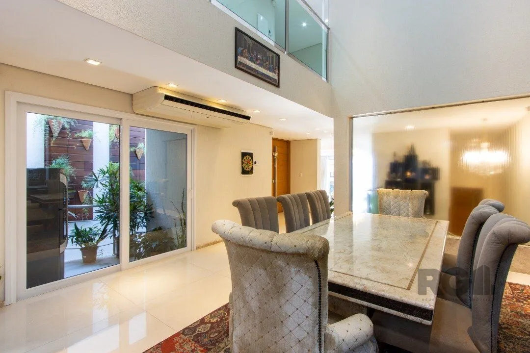 Imagem Casa com 5 suites com area privativa 714,00